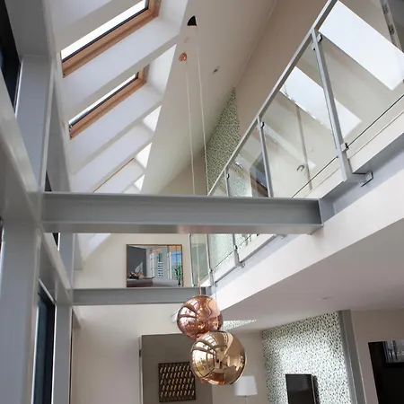 بيت للعطل High-q *