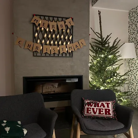 High-q بيت للعطل *